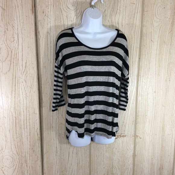 Pink Rose Back Lace Detail 3/4 Sleeve Tee L - Picture 2 of 8